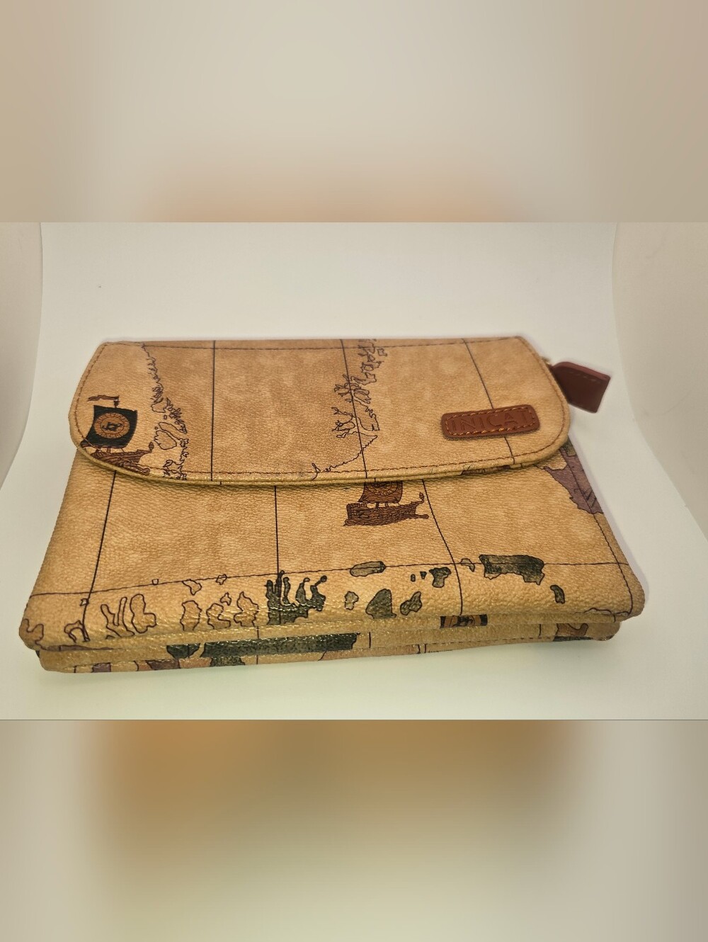 INICAT Vintage World Map Crossbody Bag Clutch No Strap Clean